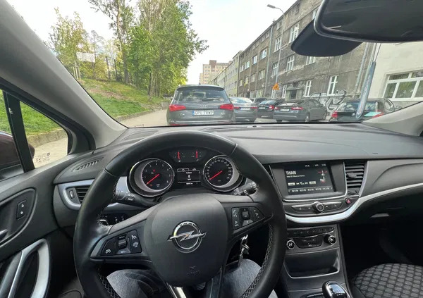 warmińsko-mazurskie Opel Astra cena 50000 przebieg: 66600, rok produkcji 2018 z Gdynia